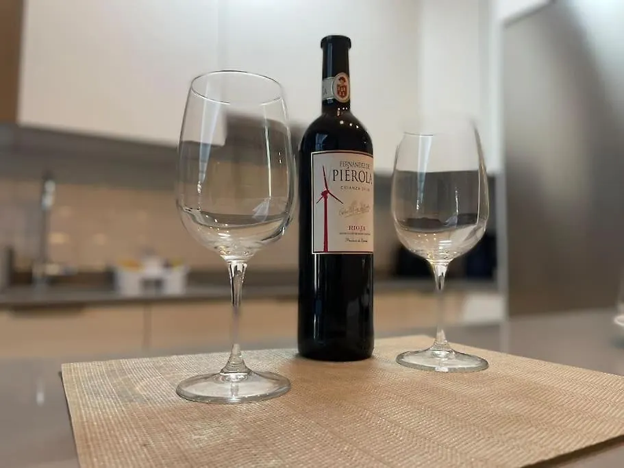 Apartamento En Bilbao Con Garaje 0*,